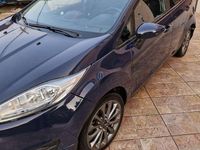 Usado Ford Fiesta 92 HP (67 kW) 2013 Azul Sedan