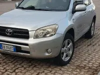 Usata Toyota RAV4 136 CV (100 kW) 2006 Grigio SUV