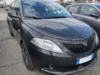 Usata Lancia Ypsilon Silver 69 CV (50 kW) 2023 Grigio Utilitaria
