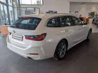 Usata BMW 318 150 CV (110 kW) 2023 Bianco Station wagon