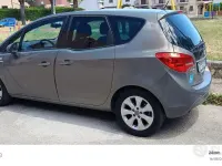Usata Opel Meriva 101 CV (74 kW) 2012 Grigio Monovolume