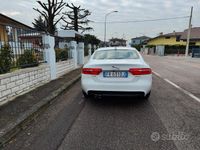 Usata Jaguar XE Prestige 180 CV (132 kW) 2017 Bianco Berlina