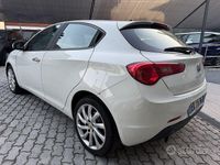 Usata Alfa Romeo Giulietta Progression 105 CV (77 kW) 2013 Bianco Utilitaria