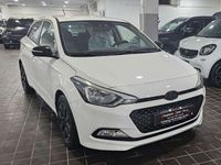 Usata Hyundai i20 75 CV (55 kW) 2016 Alpine white Berlina