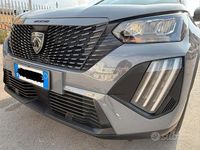 Usata Peugeot 2008 99 CV (72 kW) 2023 Grigio SUV