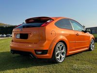 Usata Ford Focus ST 226 CV (166 kW) 2007 Arancione Berlina