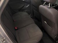 Usata Ford Focus 115 CV (84 kW) 2011 Grigio Berlina