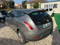Gebraucht Lancia Delta 120 PS (88 kW) 2010 Grau Kleinwagen