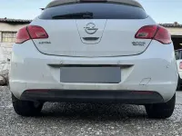 Usata Opel Astra 95 CV (69 kW) 2011 Bianco Berlina