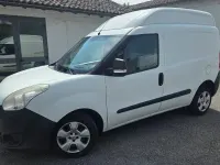 Usata Opel Combo 105 CV (77 kW) 2017 Bianco / pastello Monovolume