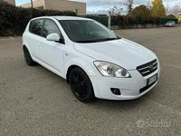 Usata Kia Ceed EX 109 CV (80 kW) 2009 Bianco Utilitaria