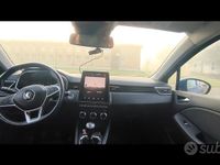 Usata Renault Clio V Intens 116 CV (85 kW) 2020 Blu Berlina