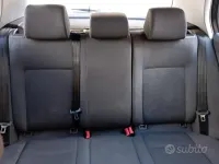 Usata VW Golf V 105 CV (77 kW) 2004 Nero Utilitaria