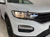 usata VW T-Roc Business 2.0 TDI SCR 150 CV navi e sensori