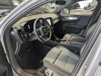 Nuova Volvo XC40 Core 163 CV (119 kW) 2026 Argento SUV