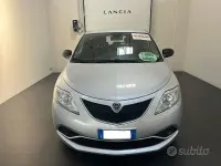 Usata Lancia Ypsilon Gold 69 CV (50 kW) 2017 Grigio Utilitaria