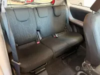 Usata Toyota Yaris Sol 69 CV (50 kW) 2009 Rosso Utilitaria
