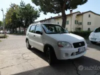 Usata Suzuki Ignis GL 83 CV (61 kW) 2001 Grigio Utilitaria