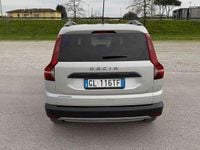 Usata Dacia Jogger Comfort 101 CV (74 kW) 2022 Argento Monovolume