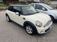 Usata Mini Cooper D 89 CV (65 kW) 2011 Bianco Utilitaria