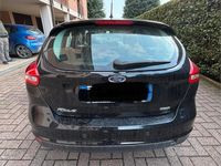 Usata Ford Focus S 101 CV (74 kW) 2015 Nero Berlina