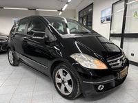 Usata Mercedes A180 Avantgarde 110 CV (80 kW) 2010 Nero Utilitaria