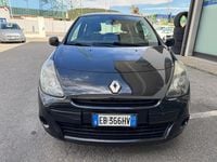 Usata Renault Clio II Luxe 75 CV (55 kW) 2010 Nero Berlina
