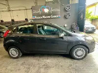Usado Ford Fiesta 82 CV (60 kW) 2009 Gris Berlina