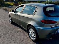 Usado Alfa Romeo 147 Exclusive 120 CV (88 kW) 2007 Gris Utilitario