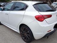 Usata Alfa Romeo Giulietta Distinctive 140 CV (102 kW) 2011 Bianco Berlina