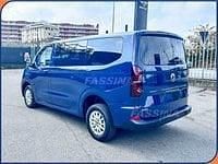 Nuova VW Caravelle 110 CV (80 kW) 2025 Blu Furgone