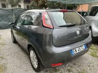 Usata Fiat Punto Lounge 86 CV (63 kW) 2012 Grigio Utilitaria