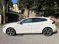 Usata Volvo V40 R-Design Momentum 120 CV (88 kW) 2017 Station wagon