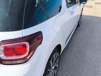 Usata DS Automobiles DS3 Sport Chic 75 CV (55 kW) 2016 Bianco Utilitaria