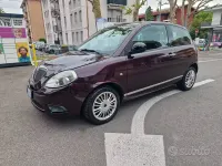 Usata Lancia Ypsilon 69 CV (50 kW) 2011 Viola Utilitaria