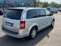 Usata Chrysler Grand Voyager Touring 163 CV (119 kW) 2010 Argento Monovolume