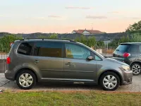 Usata VW Touran Comfortline 104 CV (76 kW) 2013 Grigio Monovolume