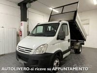 Usata Iveco 35.12 126 CV (92 kW) 2012 Bianco Furgone