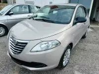 Usata Lancia Ypsilon Gold 69 CV (50 kW) 2012 Beige Utilitaria