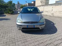 Usata Ford Focus Zetec 100 CV (73 kW) 2003 Grigio Berlina
