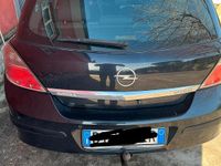Usata Opel Astra 110 CV (80 kW) 2009 Nero Berlina