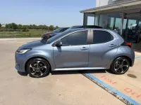 Nuova Toyota Yaris Premium 92 CV (67 kW) 2026 Celestite grey Utilitaria