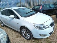 Usata Opel Astra Cosmo 140 CV (102 kW) 2010 Bianco Berlina