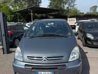 Usata Citroën Xsara Picasso 95 CV (69 kW) 2004 Grigio Monovolume