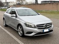 Usata Mercedes A180 109 CV (80 kW) 2014 Grigio Berlina