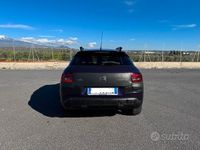 Usata Citroën C4 Cactus 99 CV (72 kW) 2016 Viola Utilitaria