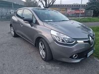 Usado Renault Clio IV 90 CV (66 kW) 2013 Gris Berlina