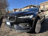 Usata Volvo V60 CC Ultimate 197 CV (144 kW) 2023 Nero Station wagon