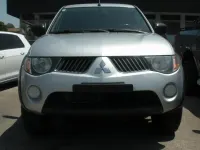 Usata Mitsubishi L200 Intense 136 CV (100 kW) 2011 Argento Pick-up