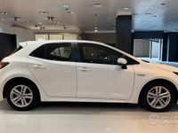 Usata Toyota Corolla Active 98 CV (72 kW) 2021 Bianco Berlina